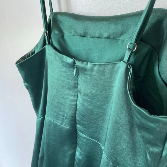 Lulus  Dreams Come True Emerald Green Satin Ruffled Mini Dress Sz S - Picture 8 of 10